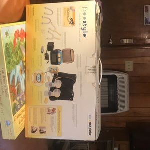 Medela Freestyle Bread Pump - Brand New